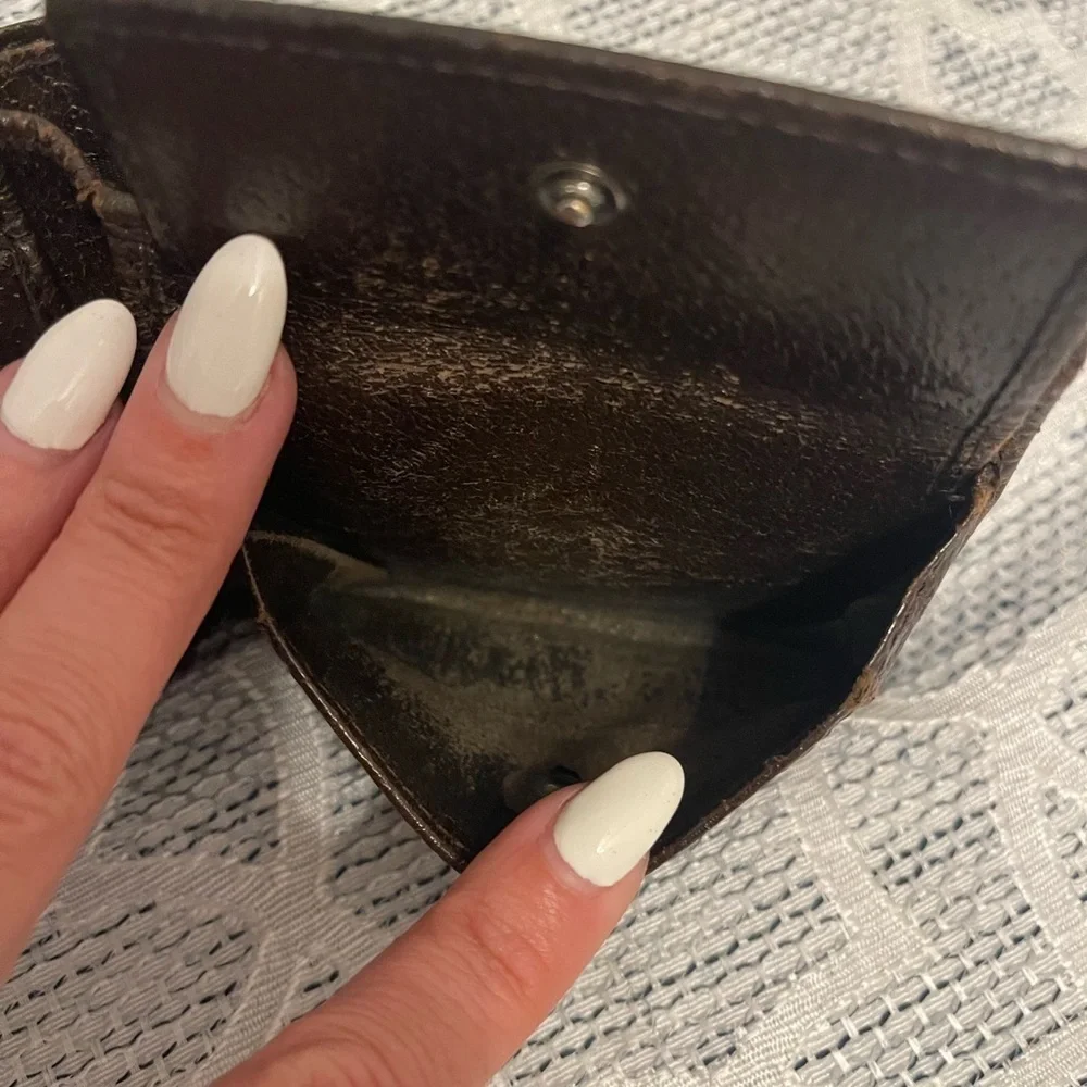 Authentic Gucci GG Stripe Bi-Fold Wallet